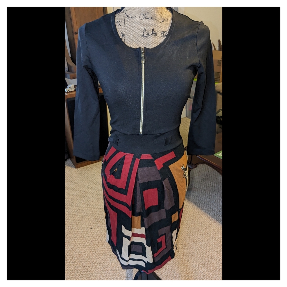 Women's deep v-neck dress size small